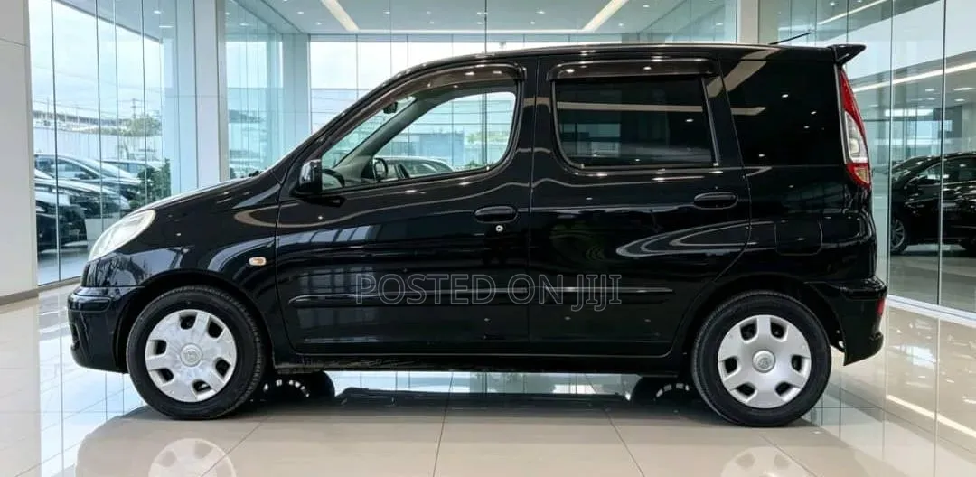 Toyota Fun Cargo 2005 Black
