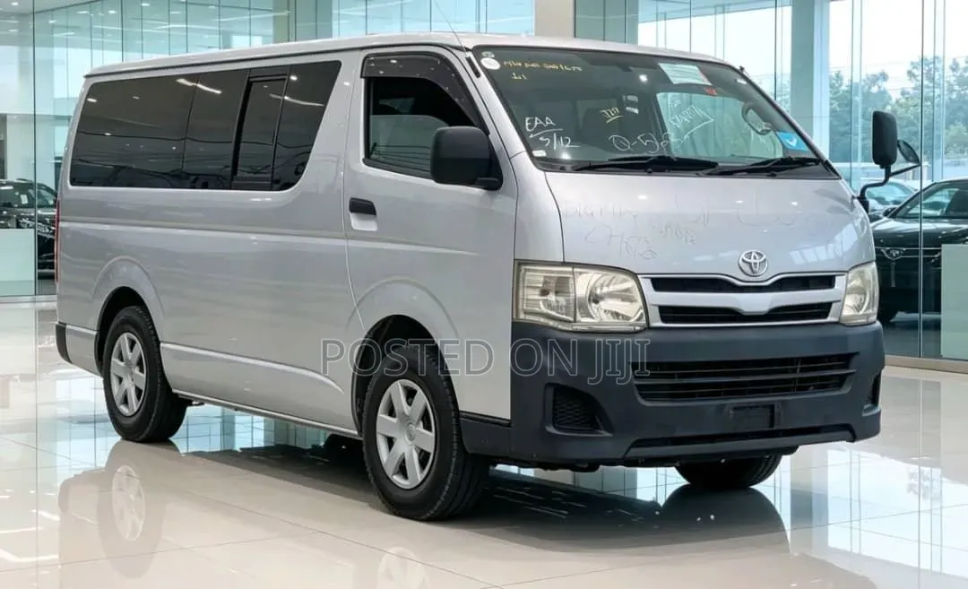 Toyota HiAce 2011 Silver
