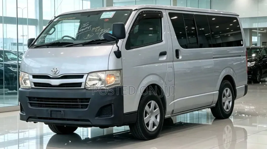 Toyota HiAce 2011 Silver