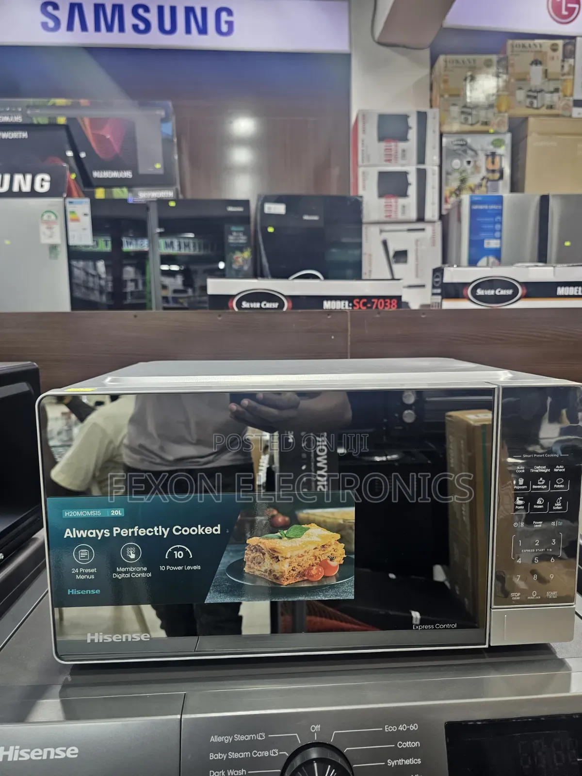 Hisense Digital Microwave
