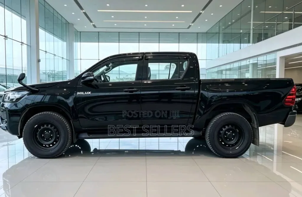 Toyota Hilux 2023 Black