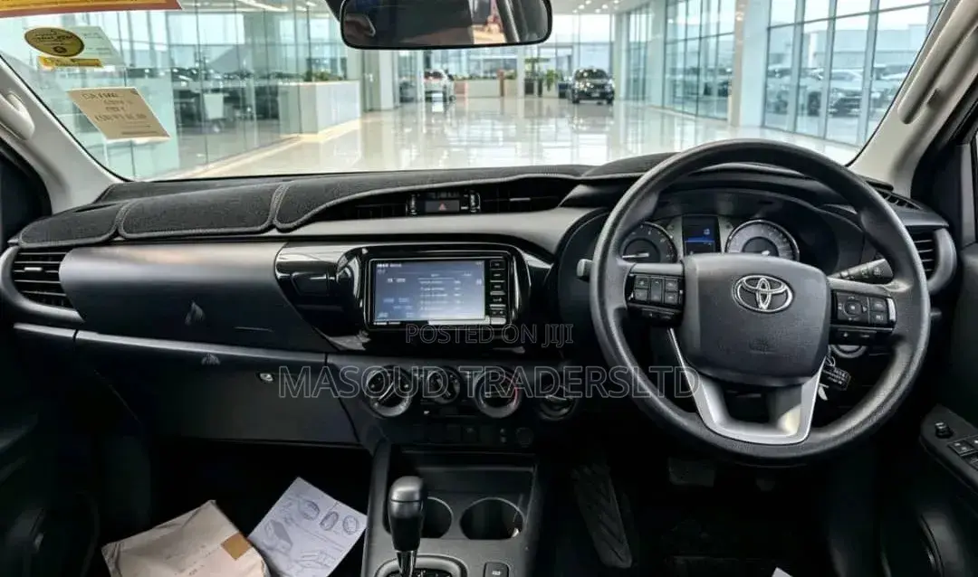 Toyota Hilux 2023 Black