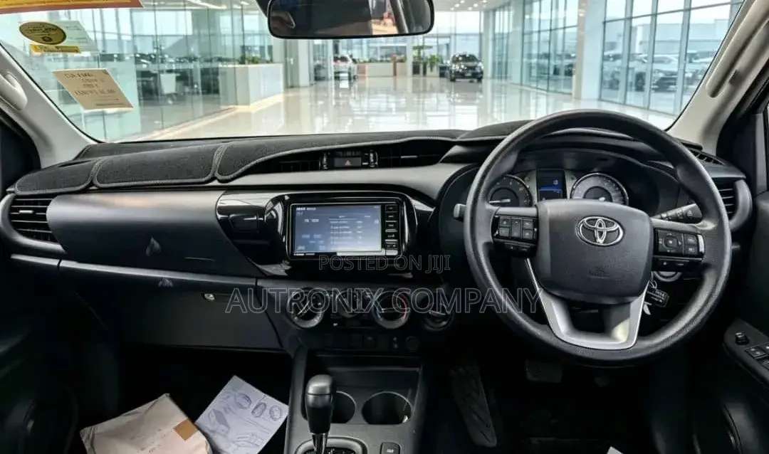Toyota Hilux 2023 Black