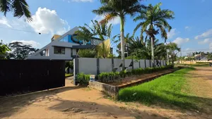 4bdrm House in Mbezibeach for sale