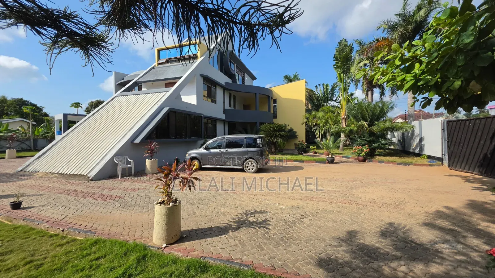 4bdrm House in Mbezibeach for sale