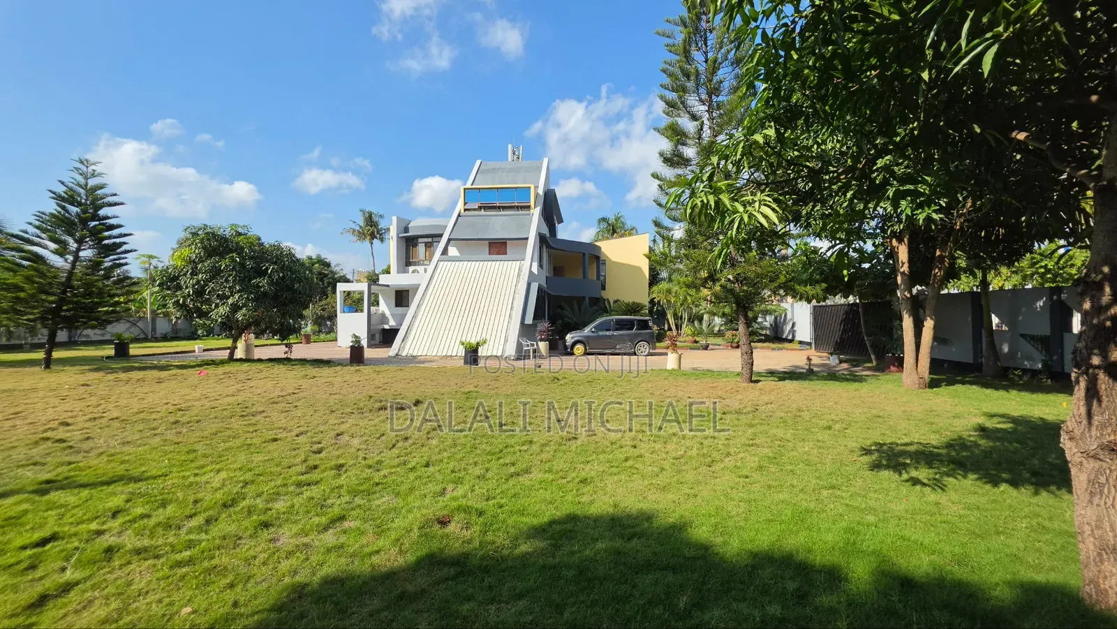 4bdrm House in Mbezibeach for sale