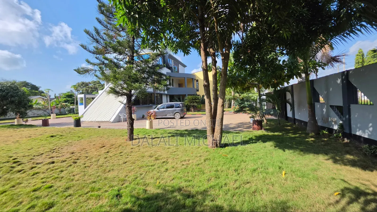 4bdrm House in Mbezibeach for sale