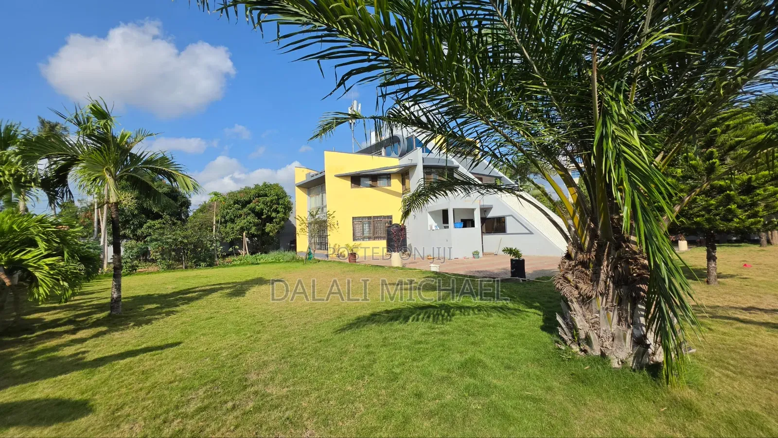 4bdrm House in Mbezibeach for sale