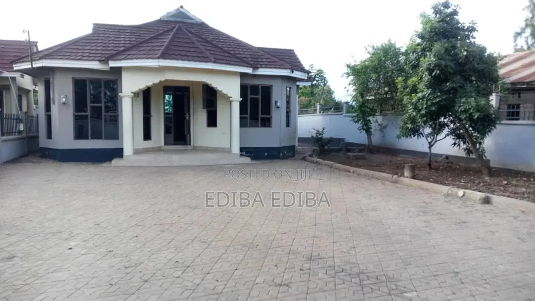 3bdrm House in Ediba Real Estate, Njiro for rent