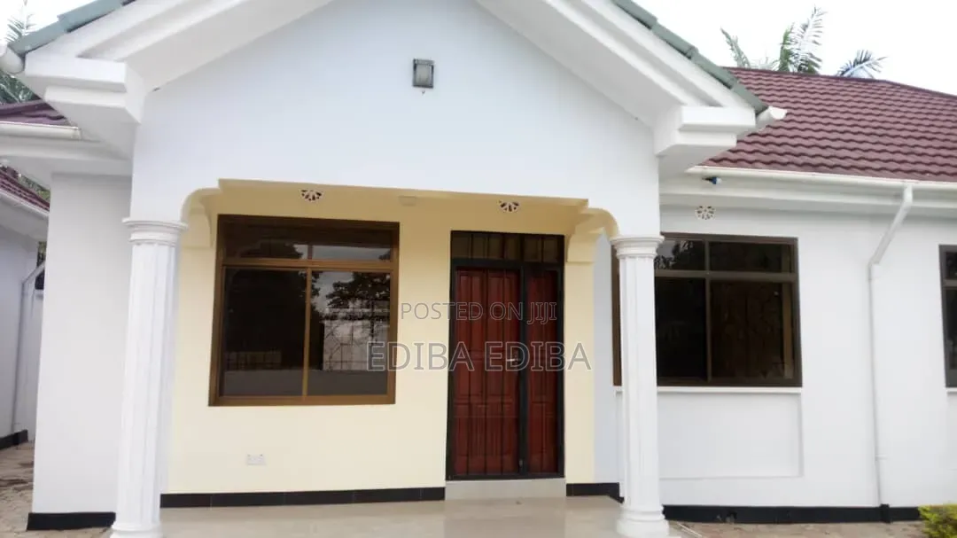 3bdrm House in Ediba Real Estate, Njiro for rent