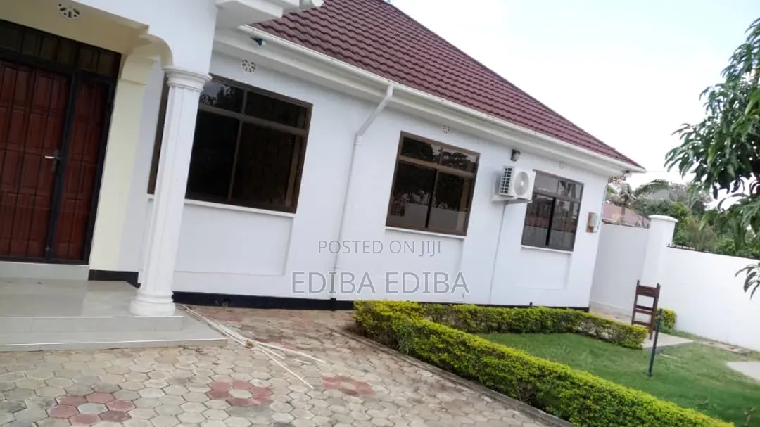 3bdrm House in Ediba Real Estate, Njiro for rent