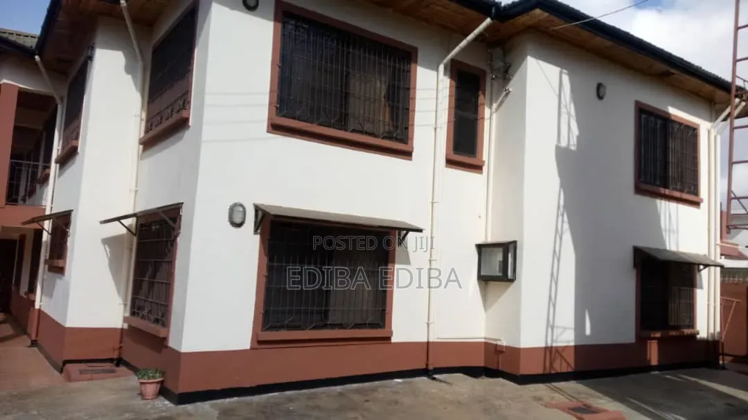 9bdrm House in Ediba Real Estate, Njiro for rent