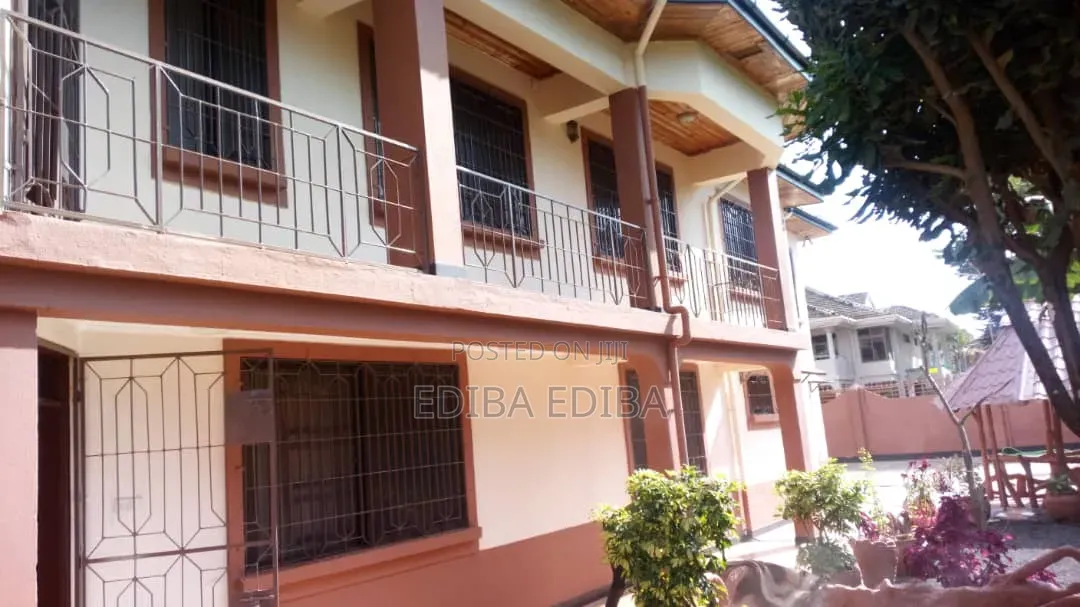 9bdrm House in Ediba Real Estate, Njiro for rent