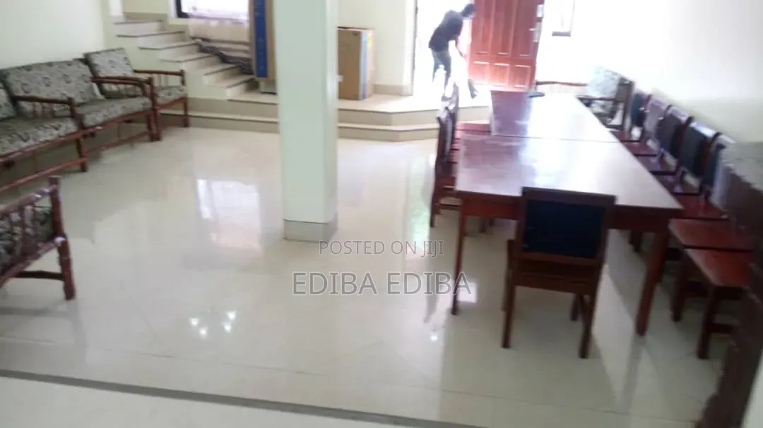 9bdrm House in Ediba Real Estate, Njiro for rent