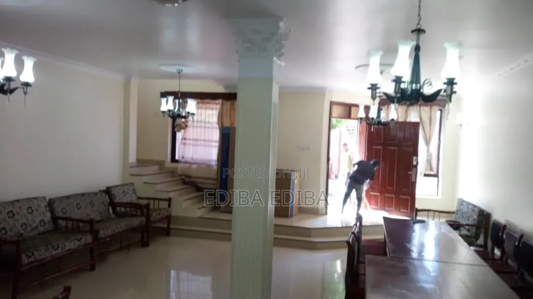 9bdrm House in Ediba Real Estate, Njiro for rent