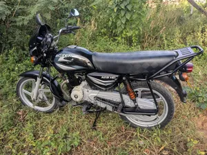 Bajaj Boxer 125 2025 Black