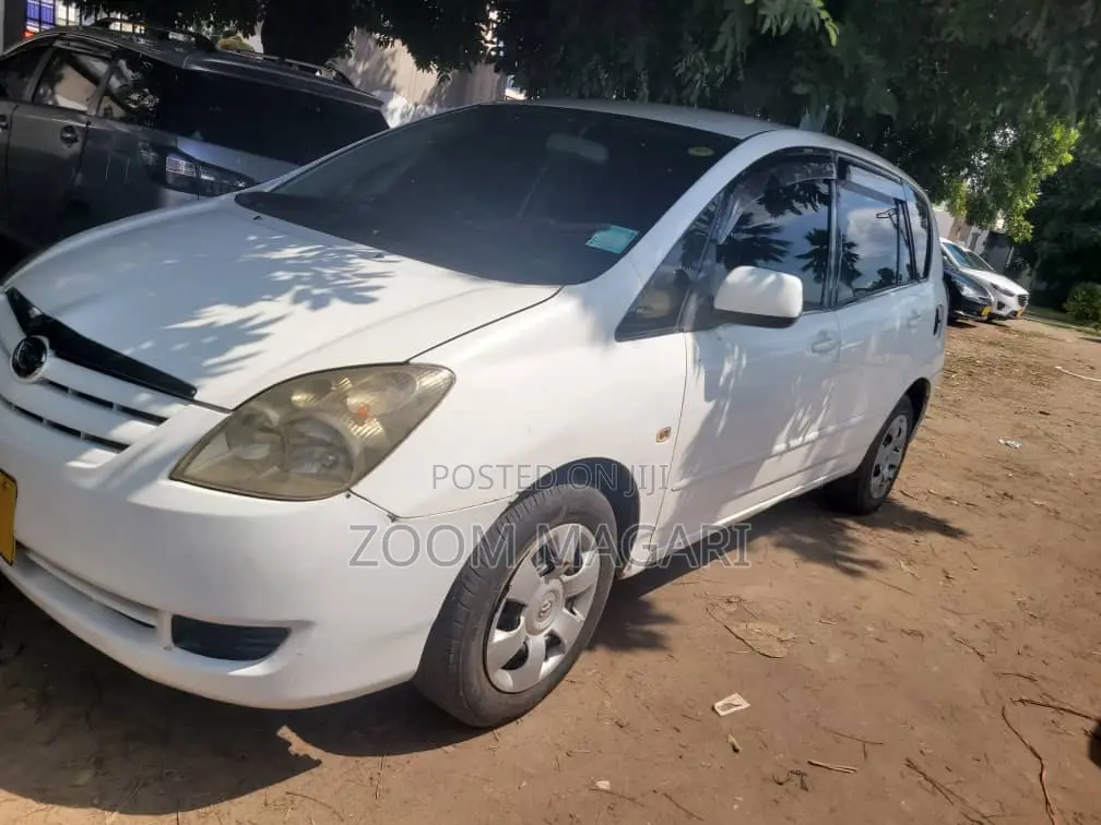Toyota Corolla Spacio 2003 White