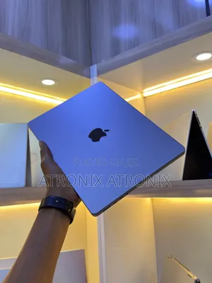 Laptop Apple MacBook Pro 2021 M1 16GB Intel Core i5 SSD 512GB