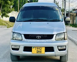 Toyota Noah 2001 Silver