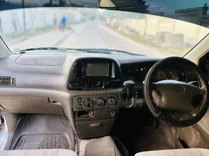 Toyota Noah 2001 Silver