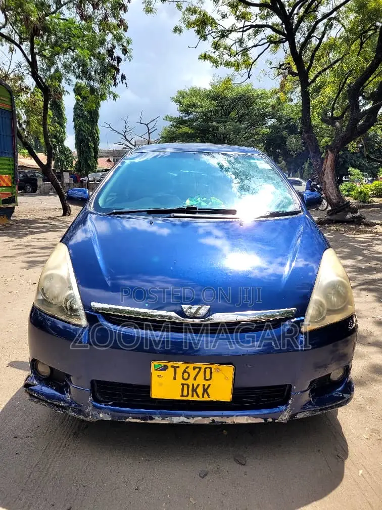 Toyota Wish 2005 Blue