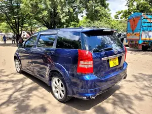 Toyota Wish 2005 Blue
