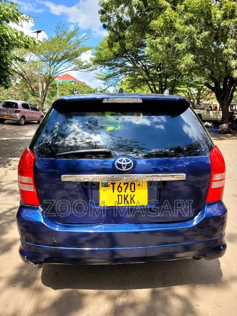 Toyota Wish 2005 Blue