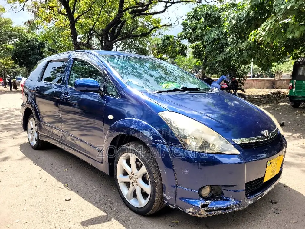 Toyota Wish 2005 Blue