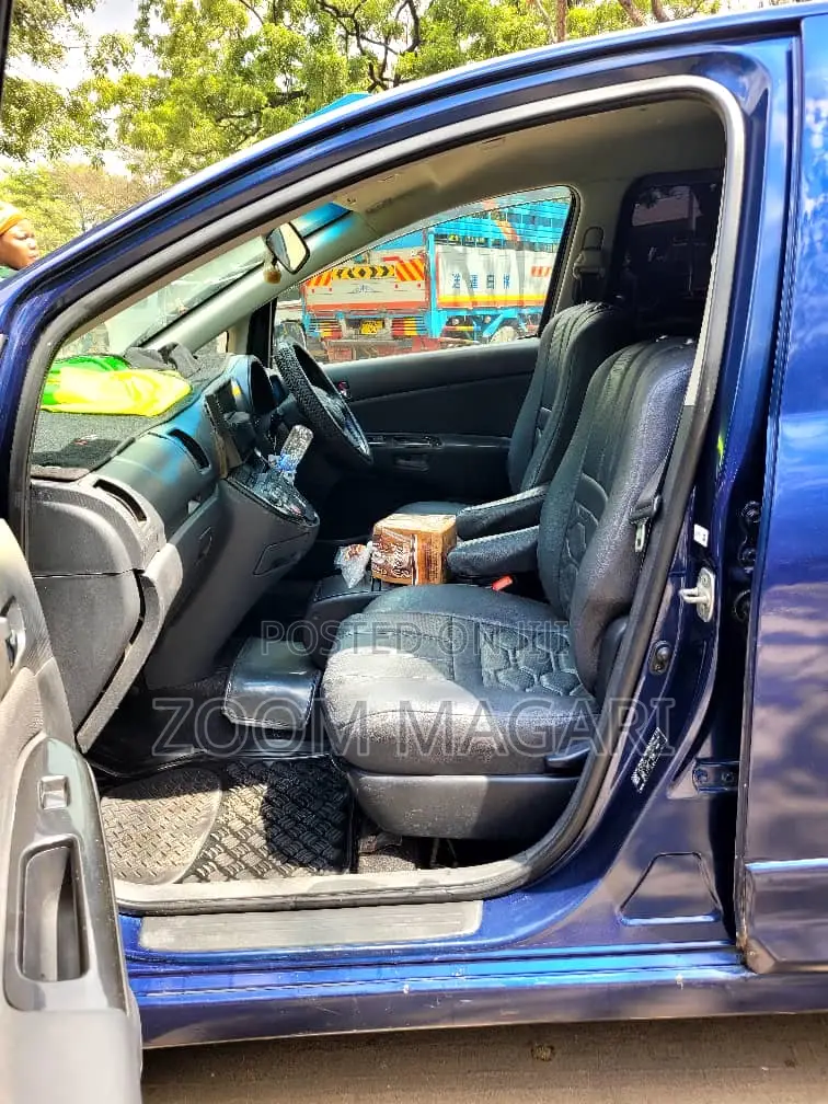 Toyota Wish 2005 Blue