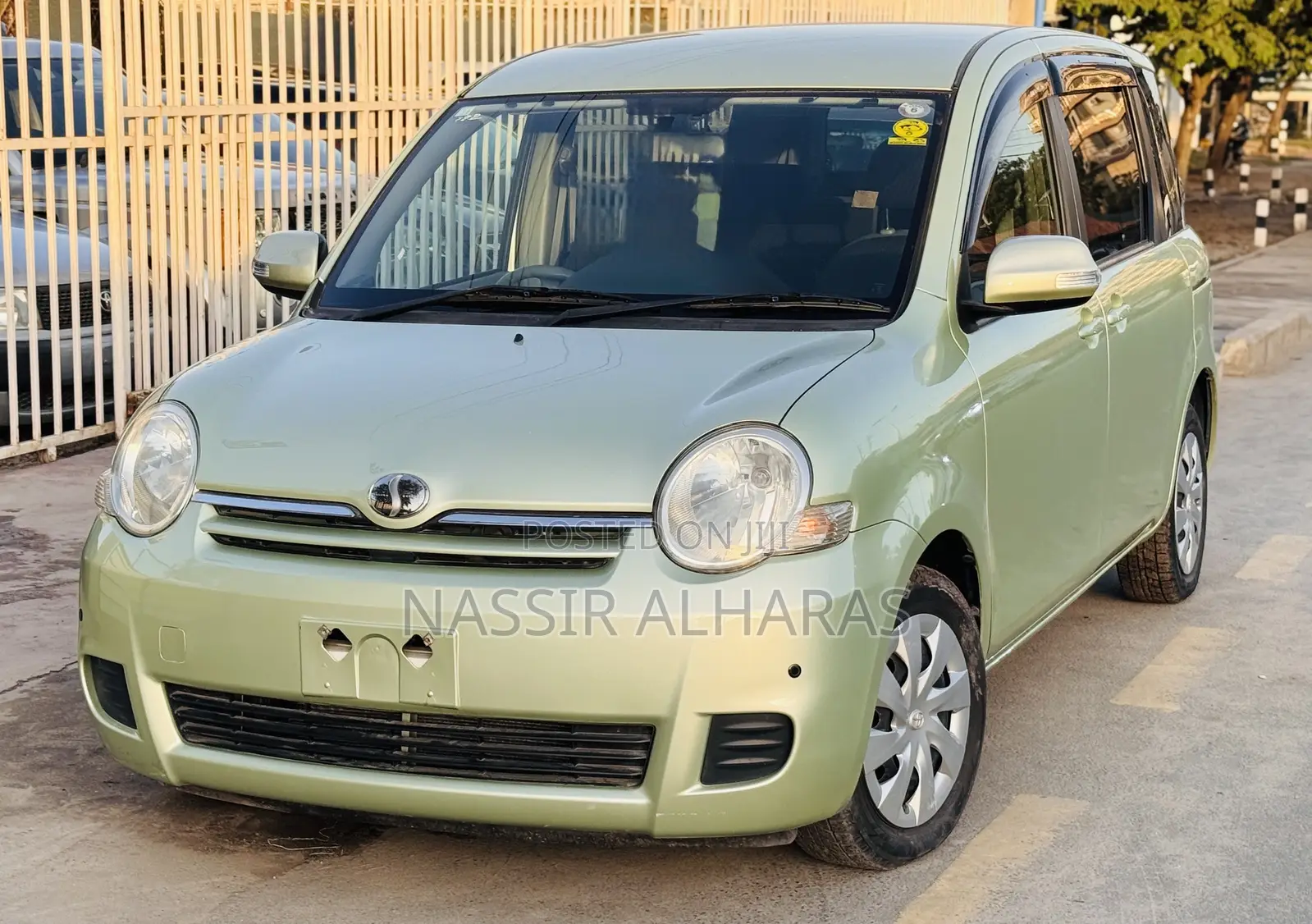 Toyota Sienta 1.5 AWD 2008 Green