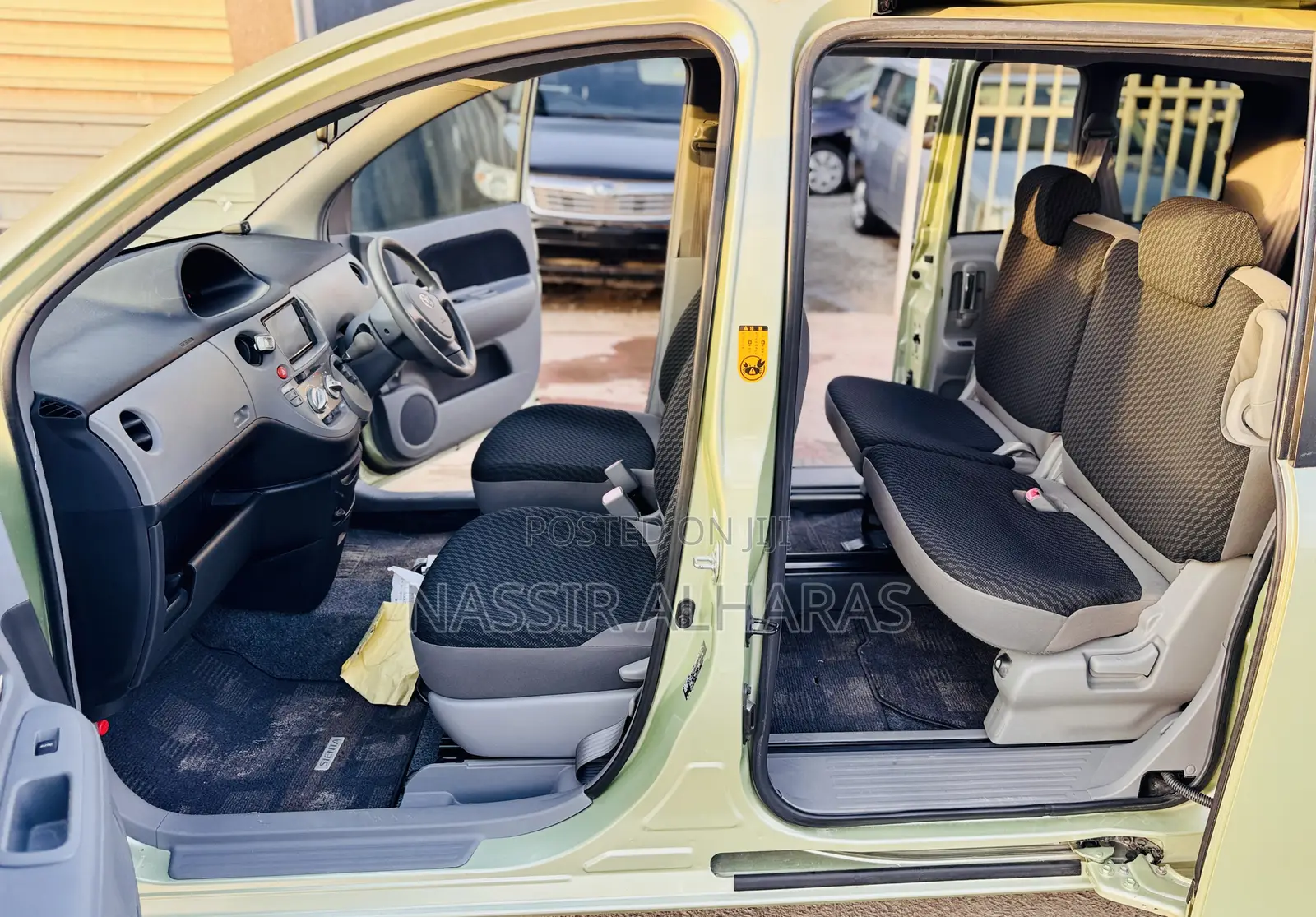 Toyota Sienta 1.5 AWD 2008 Green