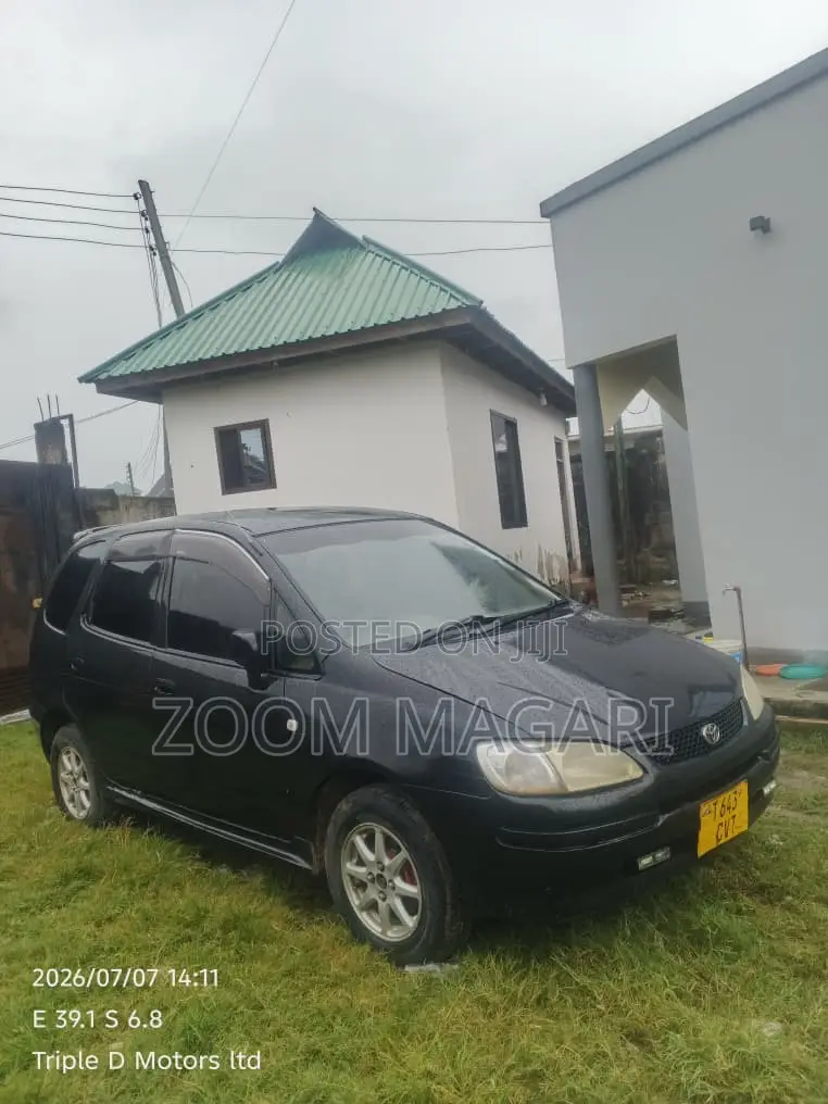 Toyota Corolla Spacio 1999 Black