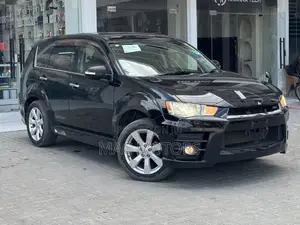 Mitsubishi Outlander 2012 Black
