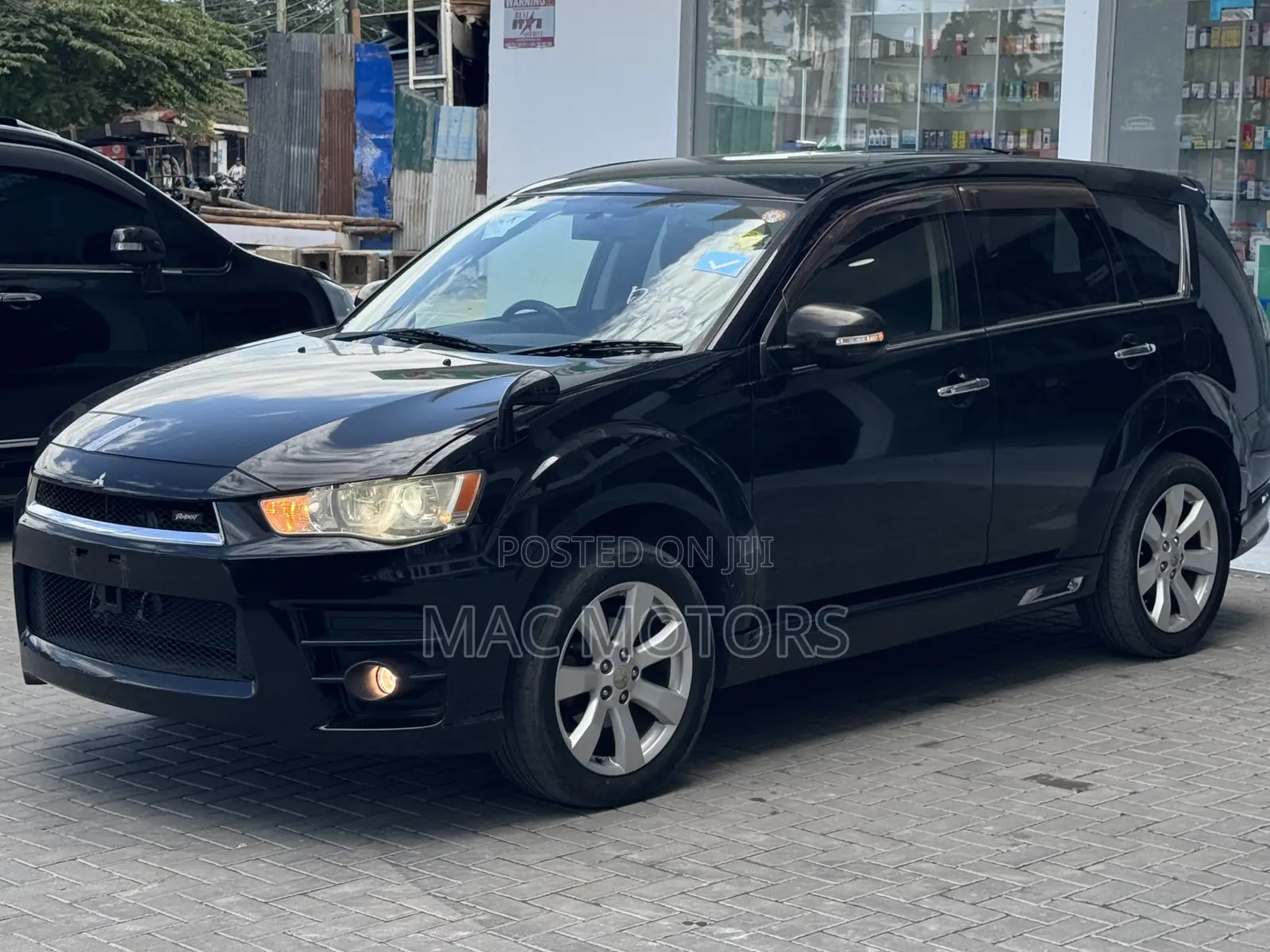 Mitsubishi Outlander 2012 Black