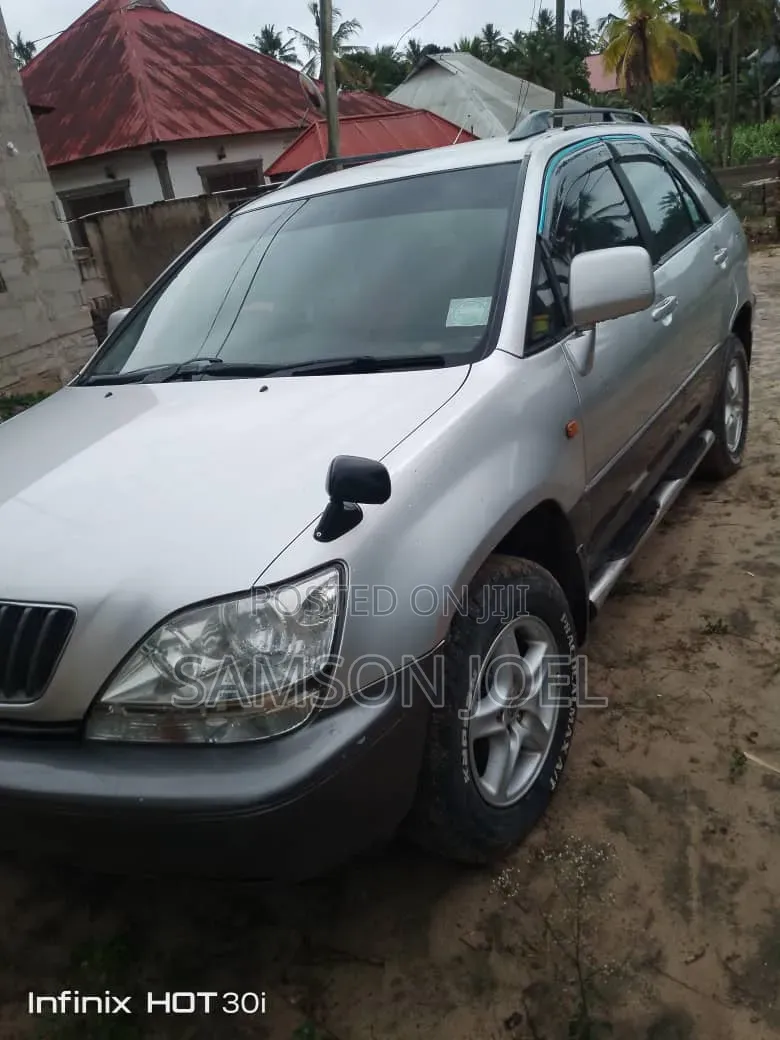Toyota Harrier 2002 Silver