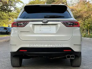 Toyota Harrier 2.0 2016 Pearl