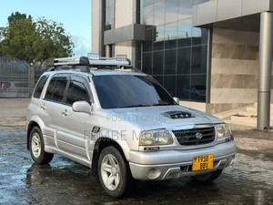 Suzuki Escudo 2005 Silver