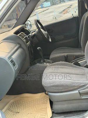 Suzuki Escudo 2005 Silver