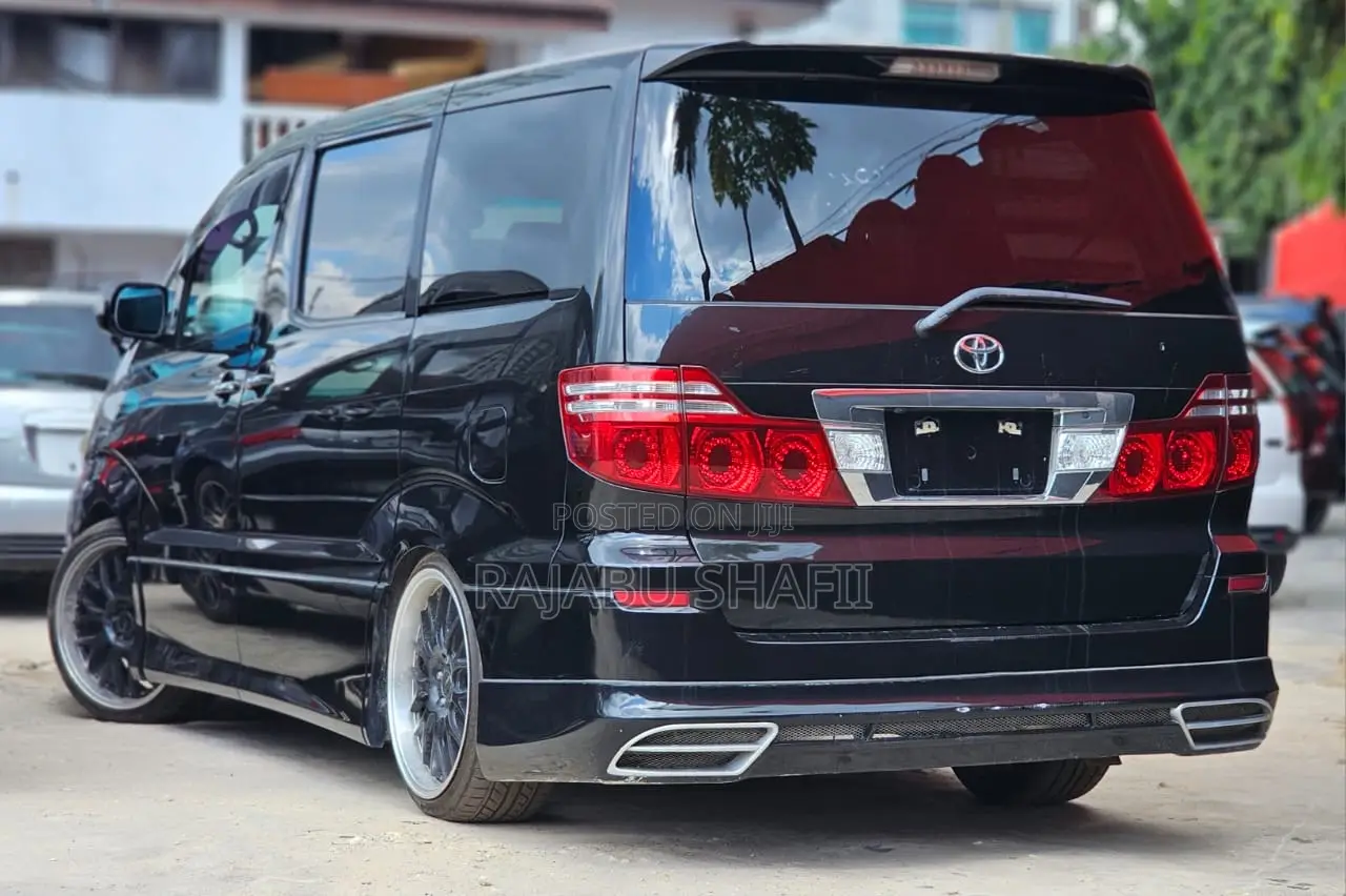 Toyota Alphard 2.4 Petrol FWD 2006 Black
