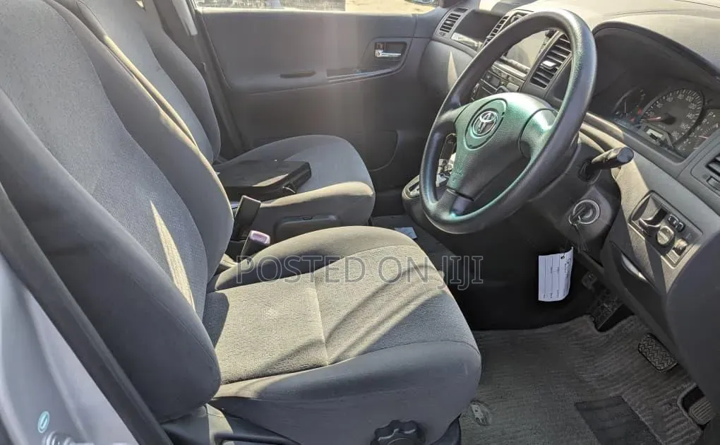 Toyota Corolla Spacio 2005 Silver