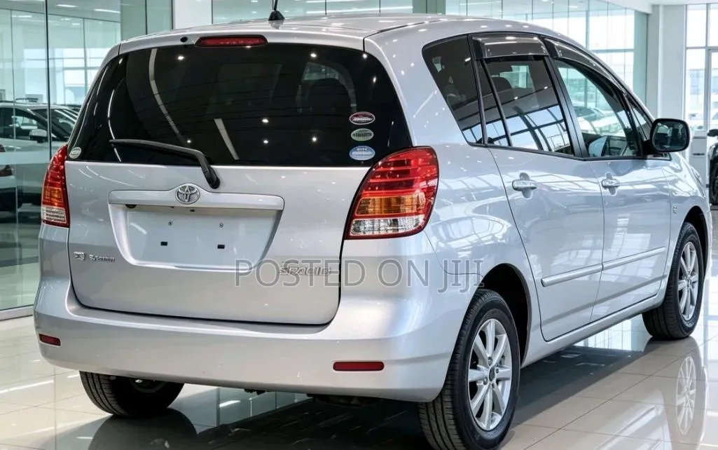 Toyota Corolla Spacio 2005 Silver