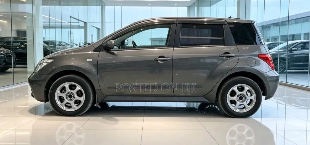 Toyota IST 2004 Gray