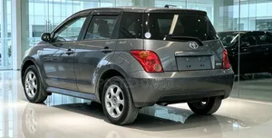 Toyota IST 2004 Gray