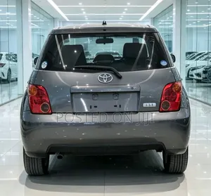 Toyota IST 2004 Gray