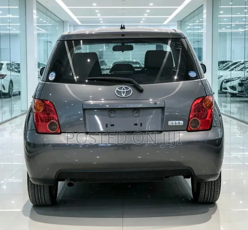 Toyota IST 2004 Gray