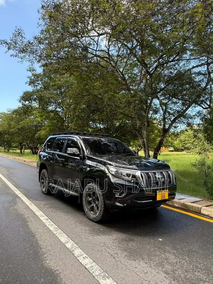 Toyota Land Cruiser Prado 2.7 i 2013 Black