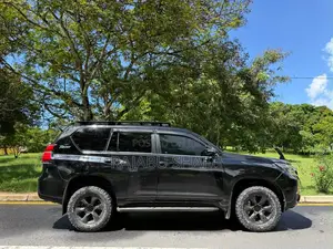 Toyota Land Cruiser Prado 2.7 i 2013 Black