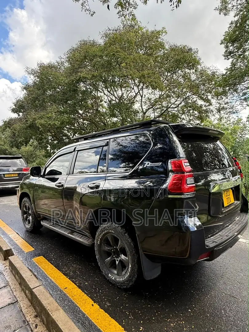 Toyota Land Cruiser Prado 2.7 i 2013 Black