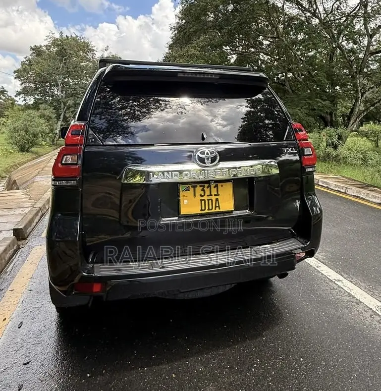 Toyota Land Cruiser Prado 2.7 i 2013 Black