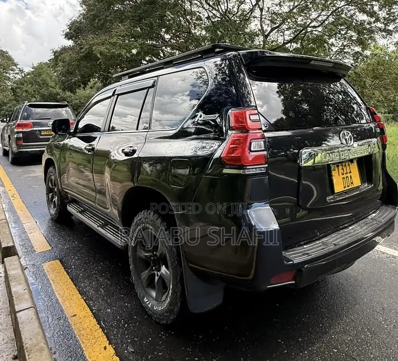 Toyota Land Cruiser Prado 2.7 i 2013 Black